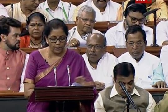 Union Budget 2019 : भाड्यानं घर घेऊन राहणाऱ्यांसाठी खुशखबर; मोदी सरकारनं घेतला हा मोठा निर्णय !