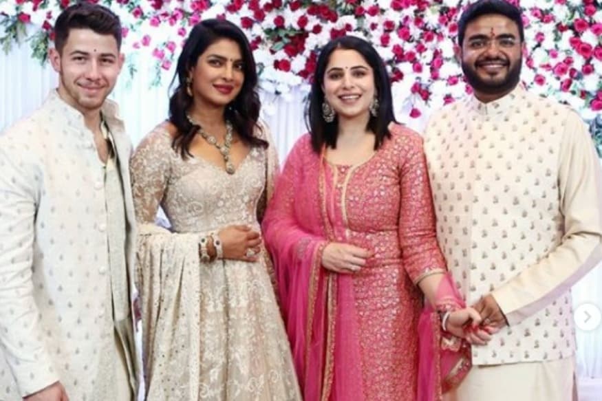 कारशिवाय प्रियांकाला बाइकचही वेड आहे. 2015 मध्ये प्रियांकाने गुलाबी रंगाची हार्ले डेविडसन बाइक विकत घेतली होती. व्हॅलेंटाइन डेला तिने ही बाइक स्वतःलाच गिफ्ट केली होती. कारशिवाय प्रियांकाला बाइकचही वेड आहे. 2015 मध्ये प्रियांकाने गुलाबी रंगाची हार्ले डेविडसन बाइक विकत घेतली होती. व्हॅलेंटाइन डेला तिने ही बाइक स्वतःलाच गिफ्ट केली होती.