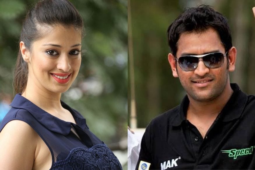 2009मध्ये धोनीचं नाव दाक्षिणात्य अभिनेत्री लक्ष्मी राय सोबत जोडलं गेलं होतं. लक्ष्मीनं ते दोघंही रिलेशनशिपमध्ये असल्याचंही मान्य केलं होतं मात्र त्यांचं नातं फार काळ टिकू शकलं नाही. 2009मध्ये धोनीचं नाव दाक्षिणात्य अभिनेत्री लक्ष्मी राय सोबत जोडलं गेलं होतं. लक्ष्मीनं ते दोघंही रिलेशनशिपमध्ये असल्याचंही मान्य केलं होतं मात्र त्यांचं नातं फार काळ टिकू शकलं नाही.