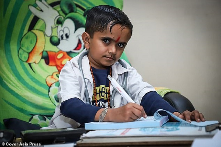 3 फूट उंचीमुळे मेडिकलला मिळत नव्हता प्रवेश पण आता कोर्टाच्या आदेशानंतर बनणार डॉक्टर