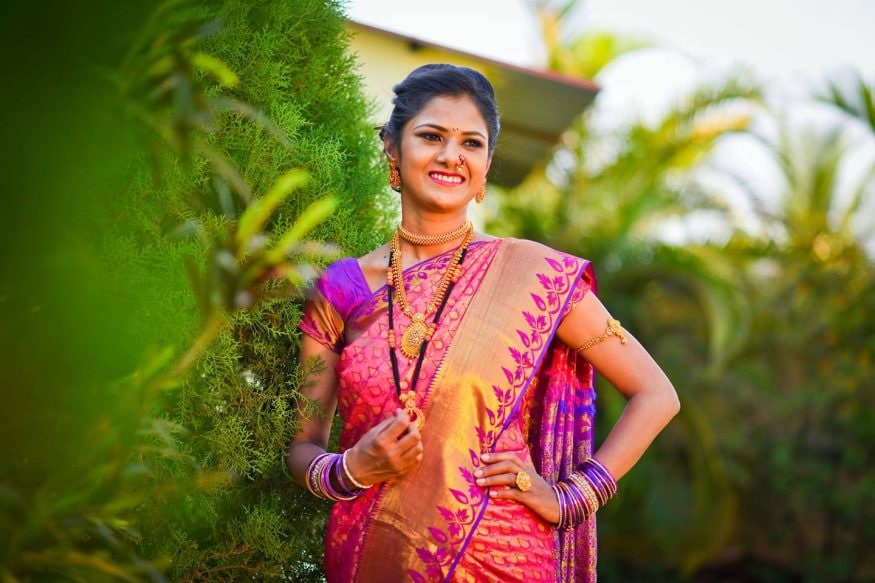 पुण्याच्या या महिलेनं मिसेस इंडिया 2019 चा किताब जिंकला आहे. मॉडेलिंग, अभिनय किंवा तत्सम क्षेत्रातल्या मुली सौंदर्यस्पर्धांकडे वळतात, पण या वेळच्या विजेतीची गोष्ट जरा हटके आहे. पुण्याच्या या महिलेनं मिसेस इंडिया 2019 चा किताब जिंकला आहे. मॉडेलिंग, अभिनय किंवा तत्सम क्षेत्रातल्या मुली सौंदर्यस्पर्धांकडे वळतात, पण या वेळच्या विजेतीची गोष्ट जरा हटके आहे.