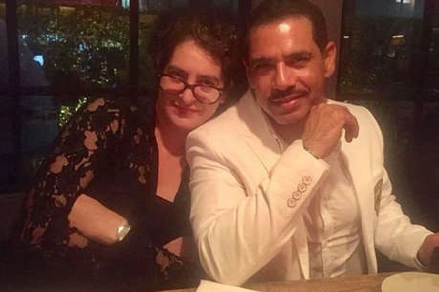 #Sareetwitter प्रियांका गांधींनी शेअर केला 22 वर्षं जुना साडीतला फोटो, डिनरला जाऊया का ?रॉबर्ट वाड्रांना प्रश्न