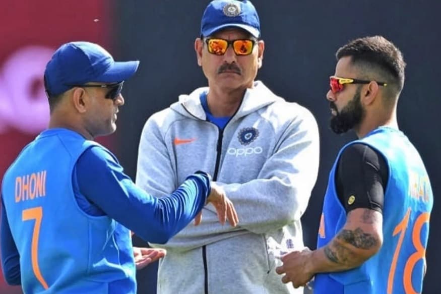 ICC Cricket World Cup नंतर भारतीय संघ वेस्ट इंडीज दौऱ्यावर जाणार आहे. यानंतर भारतीय संघाला नवा प्रशिक्षक मिळण्याची शक्यता आहे. सध्याचे मुख्य प्रशिक्षक रवी शास्त्री यांचा करार वेस्ट इंडीज दौऱ्यापर्यंत आहे. मुख्य प्रशिक्षकासह सपोर्ट स्टाफसाठी बीसीसीआयने अर्ज मागवले आहेत. ICC Cricket World Cup नंतर भारतीय संघ वेस्ट इंडीज दौऱ्यावर जाणार आहे. यानंतर भारतीय संघाला नवा प्रशिक्षक मिळण्याची शक्यता आहे. सध्याचे मुख्य प्रशिक्षक रवी शास्त्री यांचा करार वेस्ट इंडीज दौऱ्यापर्यंत आहे. मुख्य प्रशिक्षकासह सपोर्ट स्टाफसाठी बीसीसीआयने अर्ज मागवले आहेत.