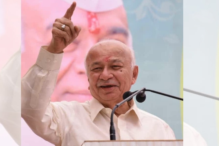 सुशीलकुमार शिंदे म्हणाले... नरेंद्र मोदींची अजूनही देशात हवा आहे