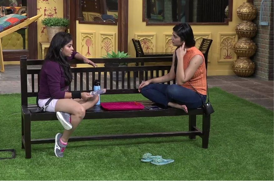 Bigg Boss Marathi 2- जर मला तिकीट मिळालं नाही तर तुलाही देणार नाही, दोघीही नॉमिनेट होऊ- वीणा जगताप