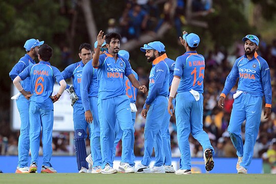 बीसीसीआयच्या वतीने अ+ मधील खेळाडूंना 7 कोटी तर इतर गटातील खेळाडूंना अनुक्रमे 5 कोटी, 3 कोटी आणि एक कोटी असे पगार मिळतात. मात्र भारतीय संघातील या पाच खेळाडूंना त्यांच्या अपेक्षेपेक्षा कमी पगार मिळतो. 