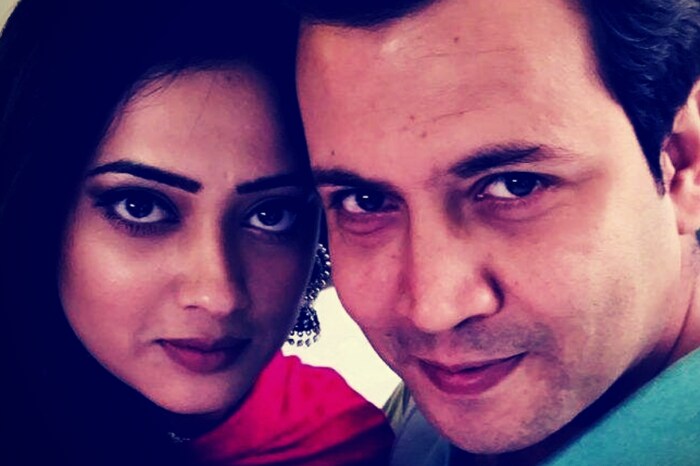 सध्या पोलिसांनी अभिनवला अटक केली असून मुंबईच्या समता नगर पोलीस ठाण्यात ही तक्रार नोंदवण्यात आली आहे. कौटुंबिक हिंसाचारामुळे श्वेताला दुसऱ्यांदा पोलीस ठाण्याची पायरी चढावी लागली.