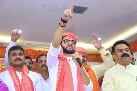 Worli Election Result 2019 LIVE: पहिल्या फेरीत अभिजीत बिचुकलेला भोपळा, आदित्य 7 हजार मतांनी आघाडीवर