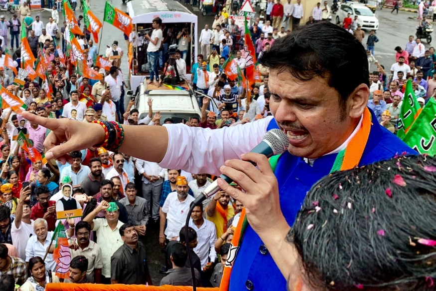 चौफेर टीकेनंतरही मुख्यमंत्र्यांची 'महाजनादेश' यात्रा पुन्हा सुरू होणार! या आहेत तारखा