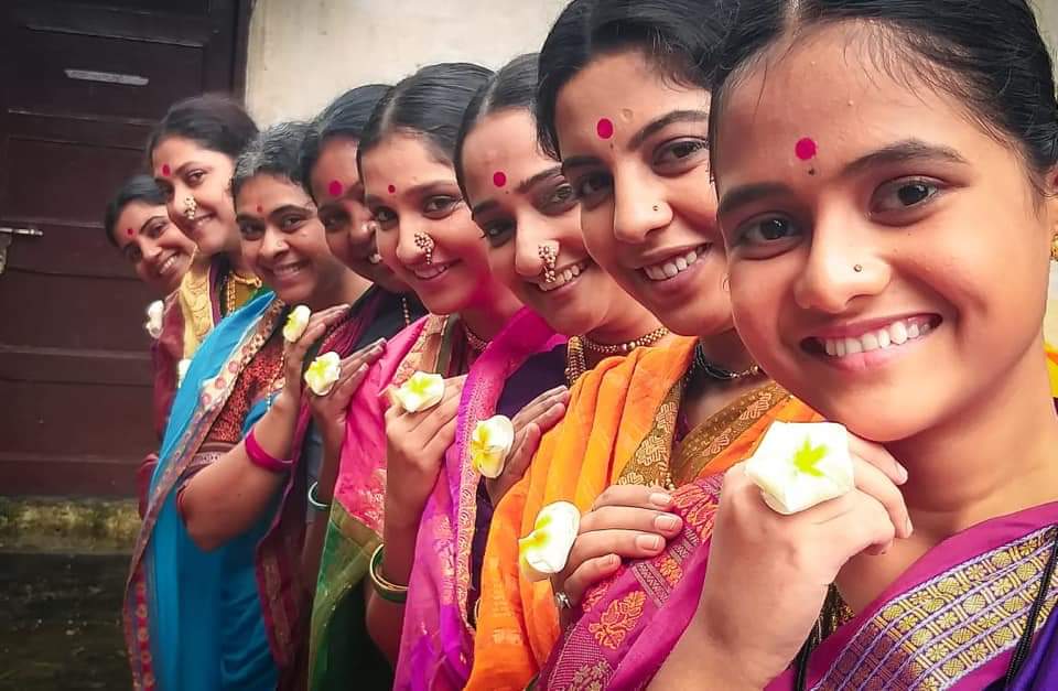 अगदी उखाण्यापासून, गृहप्रवेश, नव्या घरात जुळवून घेण्याचा रामीचा प्रयत्न हे भावनिक प्रसंग मालिकेतून पहायला मिळतील. मृण्मयी सुपाळ या मालिकेत बालपणीच्या रमाईंची भूमिका साकारतेय. अगदी उखाण्यापासून, गृहप्रवेश, नव्या घरात जुळवून घेण्याचा रामीचा प्रयत्न हे भावनिक प्रसंग मालिकेतून पहायला मिळतील. मृण्मयी सुपाळ या मालिकेत बालपणीच्या रमाईंची भूमिका साकारतेय.