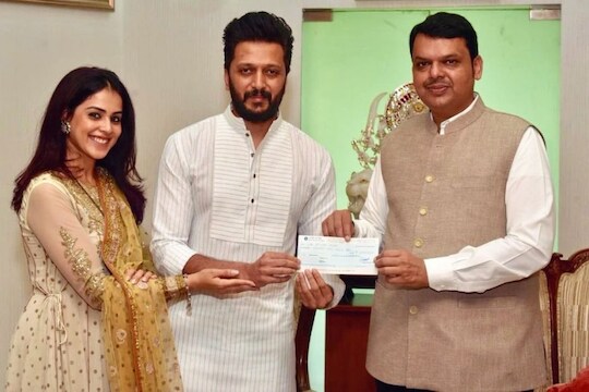 पूरग्रस्तांच्या मदतीला धावले रितेश- जेनेलिया देशमुख, केली 25 लाखांची मदत