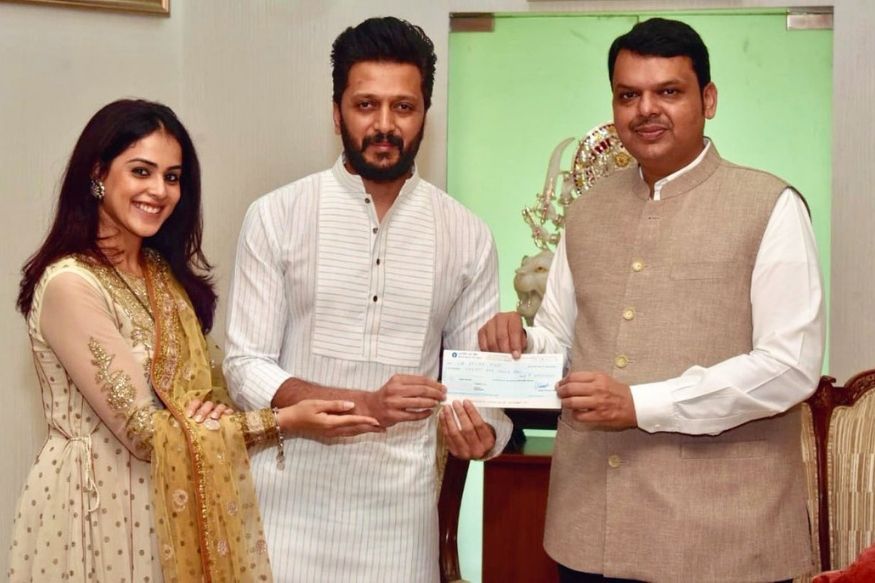 पूरग्रस्तांच्या मदतीला धावले रितेश- जेनेलिया देशमुख, केली 25 लाखांची मदत