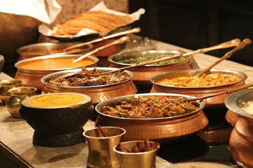 LockDown : दोन हजार गावकऱ्यांनी बंद केलं एक वेळचं जेवण, कारण वाचून कराल सलाम