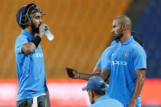 IND vs WI : विराटची चिंता वाढली, धवन की राहुल कोणाला देणार संघात स्थान?