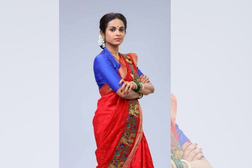 पाचव्या स्थानावर आहे मिसेस मुख्यमंत्री मालिका. मी मिरवणार सगळ्यांची जिरवणार म्हणत या मिसेस मुख्यमंत्रीनं सगळ्यांची मनं जिंकलीयत. अमृता धोंगडेची सुमी सध्या खूपच चर्चेत आहे. पूर्ण नवीन कलाकारांना घेऊन या मालिकेनं पहिल्या पाचात स्थान मिळवलंय. पाचव्या स्थानावर आहे मिसेस मुख्यमंत्री मालिका. मी मिरवणार सगळ्यांची जिरवणार म्हणत या मिसेस मुख्यमंत्रीनं सगळ्यांची मनं जिंकलीयत. अमृता धोंगडेची सुमी सध्या खूपच चर्चेत आहे. पूर्ण नवीन कलाकारांना घेऊन या मालिकेनं पहिल्या पाचात स्थान मिळवलंय.