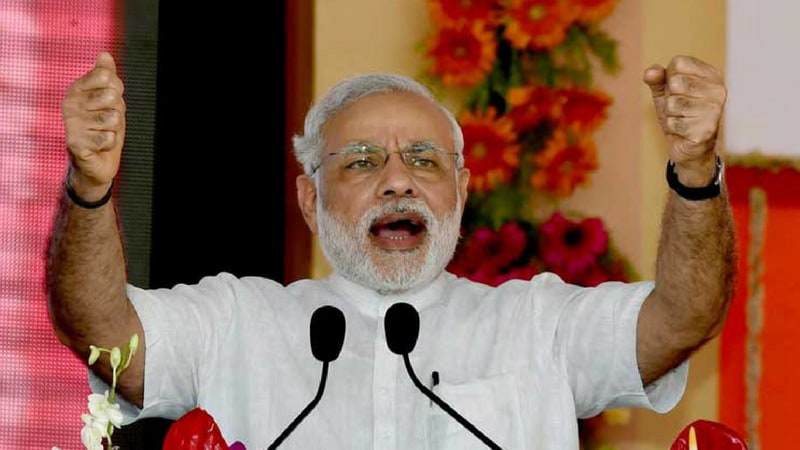 नरेंद्र मोदी सरकारने काश्मीरशी निगडीत एक ऐतिहासिक निर्णय घेतला. सरकारने आज राज्यसभेत काश्मीर आरक्षण संशोधन बिल सादर केलं. यात कलम 370 रद्द करण्यात येईल. दशकांनंतर काश्मीरमध्ये भारताचा झेंडा फडकेल. एकीकडे संपूर्ण देशाची नजर संसदेत असताना दुसरीकडे पाकिस्तानच्या हृदयाचे ठोकेही वाढले आहेत. नरेंद्र मोदी सरकारने काश्मीरशी निगडीत एक ऐतिहासिक निर्णय घेतला. सरकारने आज राज्यसभेत काश्मीर आरक्षण संशोधन बिल सादर केलं. यात कलम 370 रद्द करण्यात येईल. दशकांनंतर काश्मीरमध्ये भारताचा झेंडा फडकेल. एकीकडे संपूर्ण देशाची नजर संसदेत असताना दुसरीकडे पाकिस्तानच्या हृदयाचे ठोकेही वाढले आहेत.