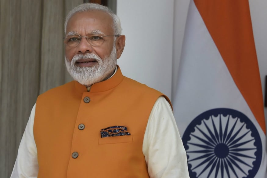सप्टेंबर 2014 रोजी नवरात्रात पंतप्रधान मोदी अमेरिका दौऱ्यावर होते. त्यावेळी त्यांचा उपवास असल्यानं त्यांनी बराक ओबामांनी त्यांच्यासाठी ठेवलेल्या शाही जेवणाचा आस्वाद घेतला नाही. मोदींनी माझा उपवास आहे असं सांगत लिंबू पाणी प्यायले. सप्टेंबर 2014 रोजी नवरात्रात पंतप्रधान मोदी अमेरिका दौऱ्यावर होते. त्यावेळी त्यांचा उपवास असल्यानं त्यांनी बराक ओबामांनी त्यांच्यासाठी ठेवलेल्या शाही जेवणाचा आस्वाद घेतला नाही. मोदींनी माझा उपवास आहे असं सांगत लिंबू पाणी प्यायले.