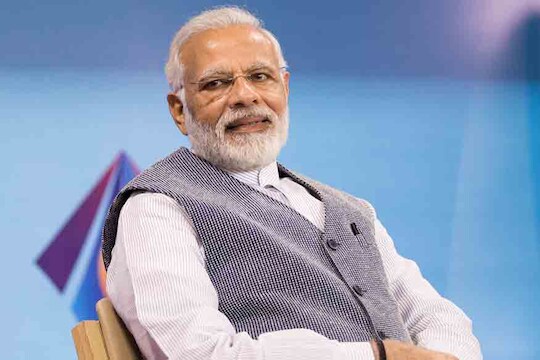 विवेक ओबेरॉयनंतर 'हा' प्रसिद्ध दिग्दर्शक करतोय मोदींवर नव्या सिनेमाची निर्मिती