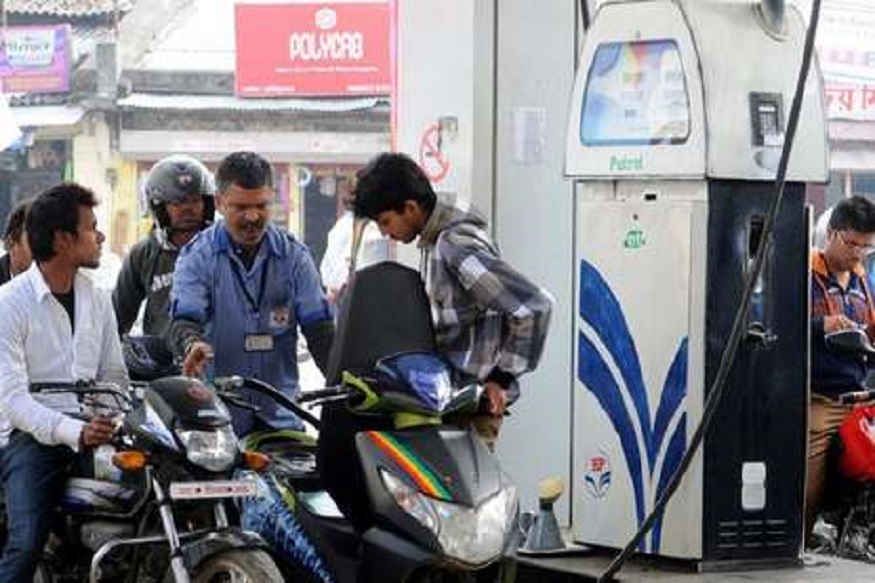 लवकरच पेट्रोल होणार स्वस्त! केंद्र सरकारनं घेतला मोठा निर्णय