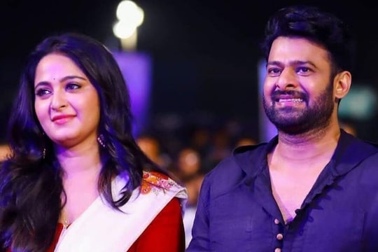 अनुष्का शेट्टीसोबतच्या नात्याबद्दल प्रभास म्हणतो, आम्ही दोघंही...