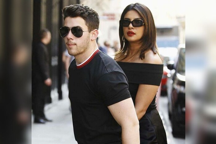 सोशल मीडियावर व्हायरल झालेल्या पर्सनल फोटोंमुळे ट्रोल व्हायची प्रियांका-निकची ही पहिली वेळ नाही. प्रियांकाच्या वाढदिवसानिमित्त दोघे मायामीला सुट्टीसाठी गेले असतानाचे अनेक फोटो व्हायरल झाले आणि त्यावरून प्रियांका-निकला ट्रोलही करण्यात आलं.