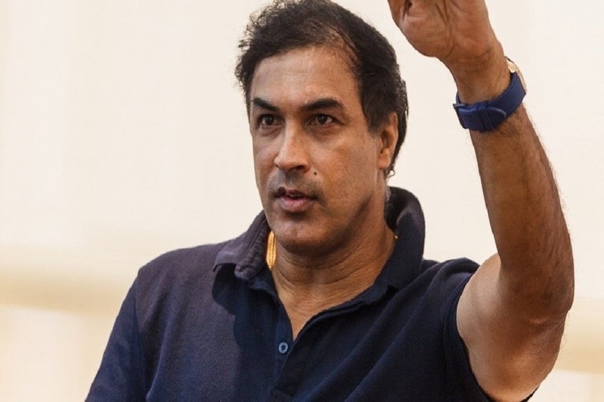 भारताचा अष्टपैलू खेळाडू आणि फिल्डिंग कोच रॉबिन सिंग यांनी भारतीय संघाच्या प्रशिक्षकपदासाठी अर्ज केला आहे. 136 एकदिवसीय सामन्यांचा अनुभव असलेल्या रॉबिन सिंग यांनी आयपीएलमध्ये मुंबई इंडियन्स आणि डेक्कन चार्जस या संघांचे प्रशिक्षक म्हणून काम केले होते. भारताचा अष्टपैलू खेळाडू आणि फिल्डिंग कोच रॉबिन सिंग यांनी भारतीय संघाच्या प्रशिक्षकपदासाठी अर्ज केला आहे. 136 एकदिवसीय सामन्यांचा अनुभव असलेल्या रॉबिन सिंग यांनी आयपीएलमध्ये मुंबई इंडियन्स आणि डेक्कन चार्जस या संघांचे प्रशिक्षक म्हणून काम केले होते.