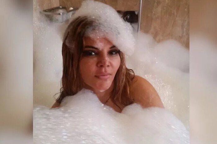 सलमान नेहमी माझं कौतुक करतो असं असताना आता माझी बदनामी तो सहनच कशी करू शकतो असंही तिने म्हटलंय.   आपल्या Instagramवरून तिने 3 व्हिडीओ पोस्ट करून सलमानला सुनावलं आहे.