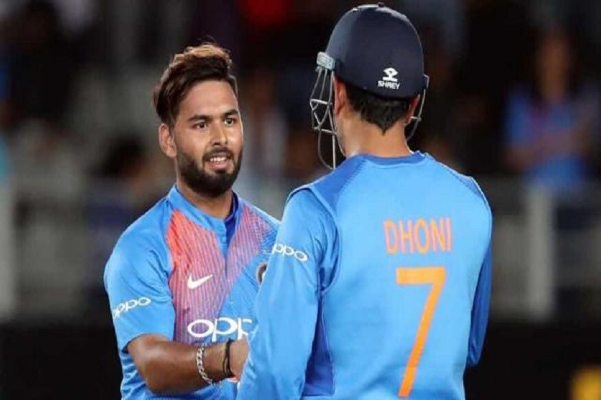 भारतासमोर सर्वात मोठा प्रश्न होता तो म्हणजे धोनीची जागा कोण घेणार? त्यामध्ये वृद्धीमान साहा, ईशान किशन, संजू सॅमसन यांना मागे टाकून यष्टीरक्षक म्हणून ऋषभ पंतने बाजी मारली आहे. विंडीज दौऱ्यावर त्याची निवड कऱण्यात आली असून भविष्यात त्याच्याकडेच ही जबाबदारी असेल तसे संकेतही बीसीसीआयनं दिले आहेत. भारतासमोर सर्वात मोठा प्रश्न होता तो म्हणजे धोनीची जागा कोण घेणार? त्यामध्ये वृद्धीमान साहा, ईशान किशन, संजू सॅमसन यांना मागे टाकून यष्टीरक्षक म्हणून ऋषभ पंतने बाजी मारली आहे. विंडीज दौऱ्यावर त्याची निवड कऱण्यात आली असून भविष्यात त्याच्याकडेच ही जबाबदारी असेल तसे संकेतही बीसीसीआयनं दिले आहेत.