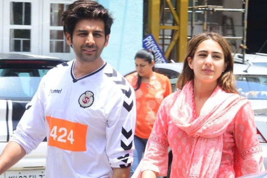 SHOCKING! 'मला साराचा बॉयफ्रेंड म्हणू नका' कार्तिक आर्यनची पॅपराजीला विनंती