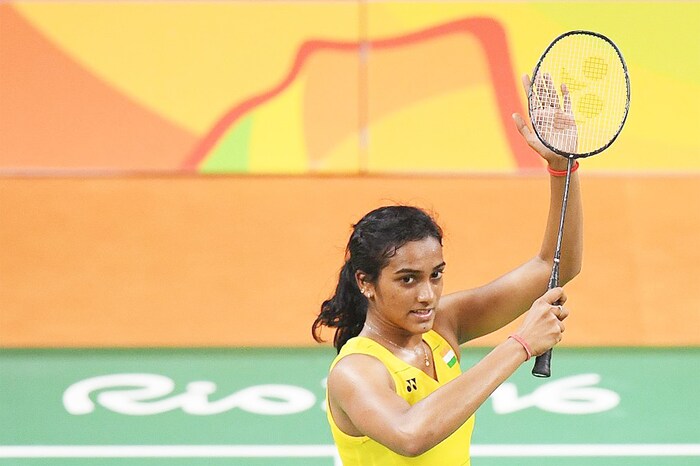 या यादीत पहिल्या क्रमांकावर टेनिस खेळाडू सेरेना विलियम्स हिचा क्रमांका लागतो. या यादीत सिंधू ही एकमेव बॅडमिंटन खेळाडू आहे. 