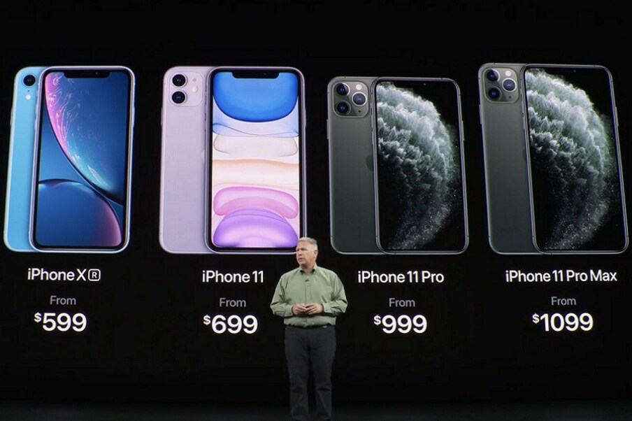 Apple ने मंगळवारी आयफोन 11 सिरीज लाँच केली आहे. यात iPhone 11, iPhone 11 Pro आणि iPhone 11 Pro Max लाँच करण्यात आले. 