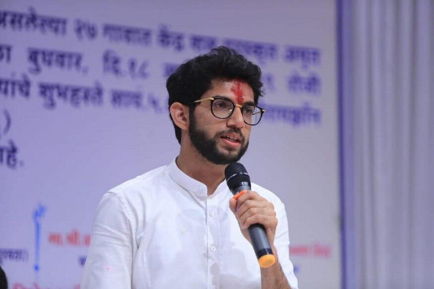 आदित्य यांनी सेन्ट झेवियर्स कॉलेजमधून इतिहासाचं शिक्षण घेतलं तर मुंबईतील के.सी. कॉलेजमधून त्यांनी कायद्याचं शिक्षण घेतलं. आदित्य यांनी सेन्ट झेवियर्स कॉलेजमधून इतिहासाचं शिक्षण घेतलं तर मुंबईतील के.सी. कॉलेजमधून त्यांनी कायद्याचं शिक्षण घेतलं.
