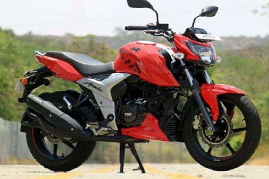 टीव्हीएस Apache RTR 160 4V ही बाइकसुद्धा एक लाख रुपयांपेक्षा कमी किंमतीत आहे. 159.7cc क्षमतेचं इंजिन असलेल्या बाइकची किंमत 89 हजार 785 रुपये आहे. यात कार्ब्युरेटर आणि फ्यूअल इंजेक्शन अशा दोन प्रकारात उपलब्ध आहेत. टीव्हीएस Apache RTR 160 4V ही बाइकसुद्धा एक लाख रुपयांपेक्षा कमी किंमतीत आहे. 159.7cc क्षमतेचं इंजिन असलेल्या बाइकची किंमत 89 हजार 785 रुपये आहे. यात कार्ब्युरेटर आणि फ्यूअल इंजेक्शन अशा दोन प्रकारात उपलब्ध आहेत.