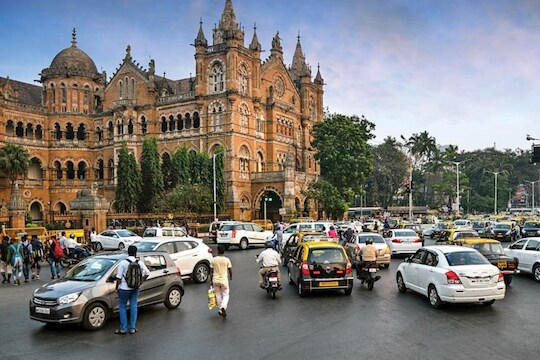 कार,बाइक चालवणाऱ्यांनो सावधान! वाहनांच्या इन्शुरन्समध्ये होतोय मोठा बदल