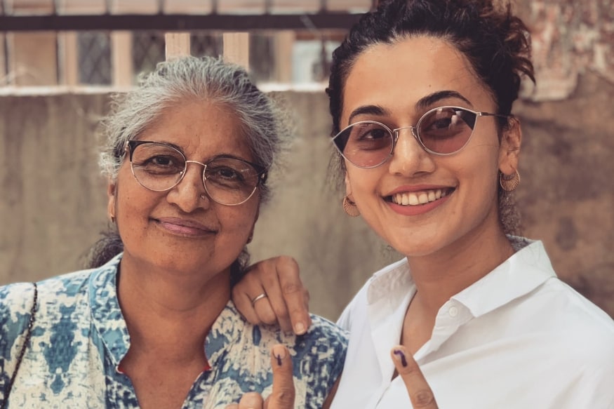 आवडी- निवडीबद्दल सांगा- तुमच्या सगळ्या आवडी- निवडीबद्दल आईपेक्षा जास्त चांगलं कोणचं ओळखू शकत नाही. तुम्हाला भविष्यात काय करायचं आहे आणि त्यासाठी तुम्ही नक्की काय विचार करत आहात ते सांगा. आवडी- निवडीबद्दल सांगा- तुमच्या सगळ्या आवडी- निवडीबद्दल आईपेक्षा जास्त चांगलं कोणचं ओळखू शकत नाही. तुम्हाला भविष्यात काय करायचं आहे आणि त्यासाठी तुम्ही नक्की काय विचार करत आहात ते सांगा.