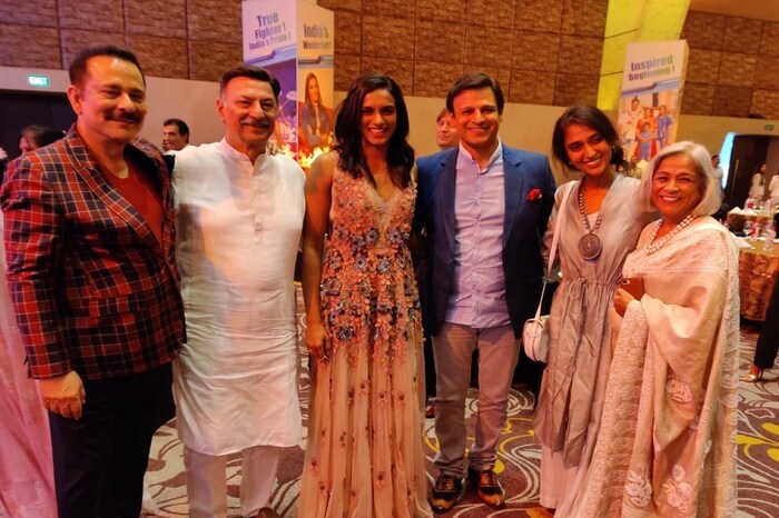 पीव्ही सिंधूच्या कार्यक्रमात विवेक ओबेरॉय त्याच्या कुटुंबियांसह उपस्थित होता. 