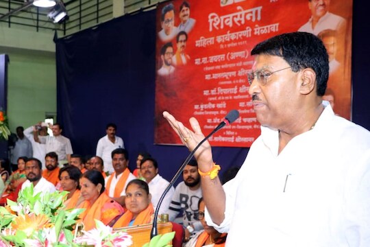 कोण बाकी राहिलं आता.. राष्ट्रवादीच्या शिवस्वराज्य यात्रेला 'शोध यात्रा' म्हटलं पाहिजे