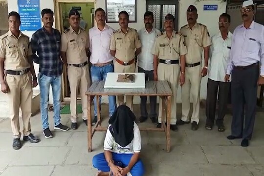 खळबळजनक : निवडणुकीच्या आधी पुणे जिल्ह्यात शस्त्रसाठा जप्त