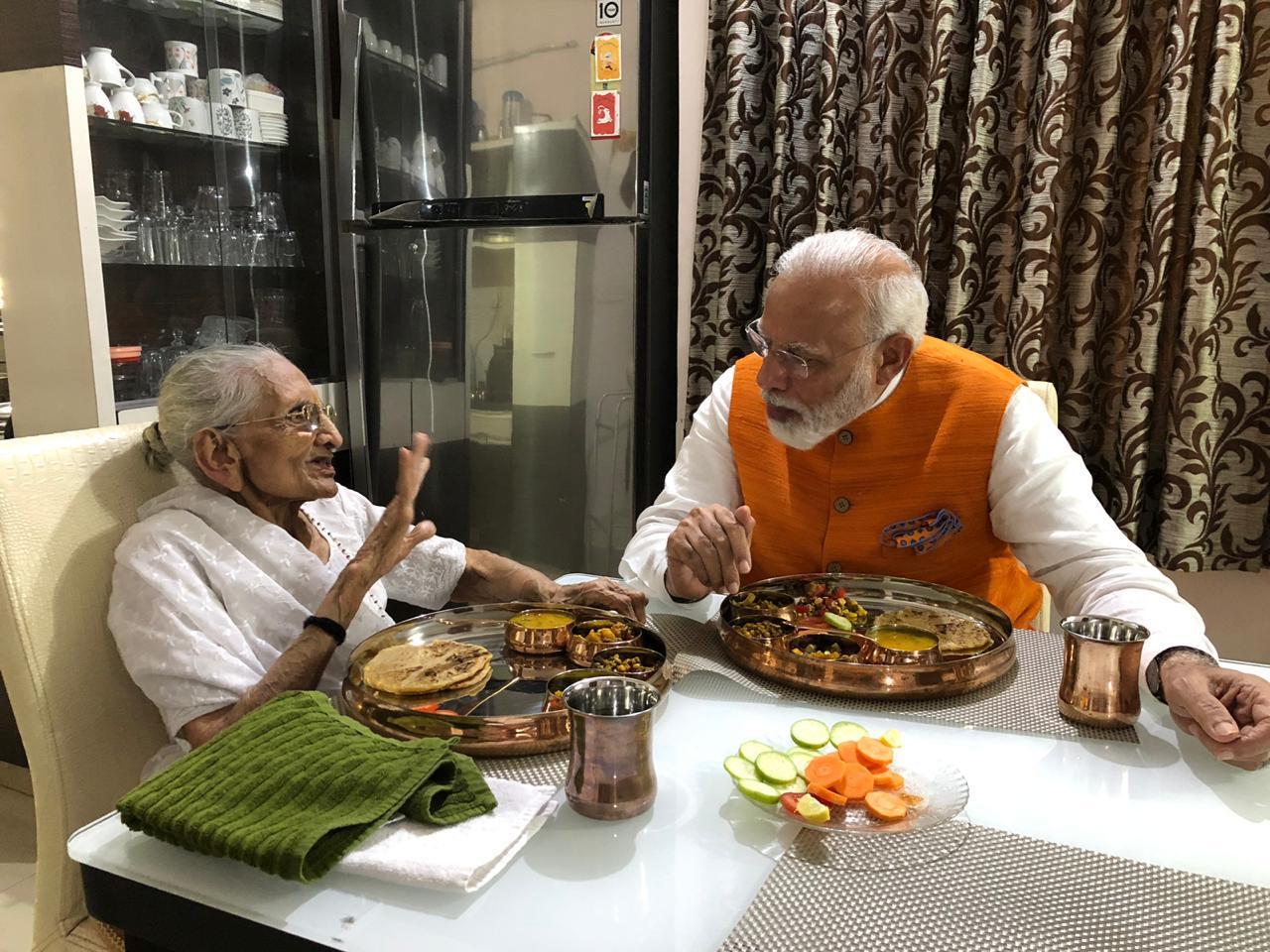 पंतप्रधान मोदींनी गुजरात विद्यापिठातून मास्टर ऑफ सायन्समध्ये पदवी प्राप्त केली. शालेय जीवनात ते अखिल भारतीय विद्यार्थी परिषदेचे सदस्य होते. त्यानंतर त्यांना भारतीय जनता पक्षासाठी नामांकन मिळाले. त्यांनी भाजपचे सरचिटणीस, राष्ट्रीय सचिव, गुजरातचे मुख्यमंत्री अशा अनेक पदांवर सर्वोत्तम कामगिरी केली आहे. पंतप्रधान मोदींनी गुजरात विद्यापिठातून मास्टर ऑफ सायन्समध्ये पदवी प्राप्त केली. शालेय जीवनात ते अखिल भारतीय विद्यार्थी परिषदेचे सदस्य होते. त्यानंतर त्यांना भारतीय जनता पक्षासाठी नामांकन मिळाले. त्यांनी भाजपचे सरचिटणीस, राष्ट्रीय सचिव, गुजरातचे मुख्यमंत्री अशा अनेक पदांवर सर्वोत्तम कामगिरी केली आहे.