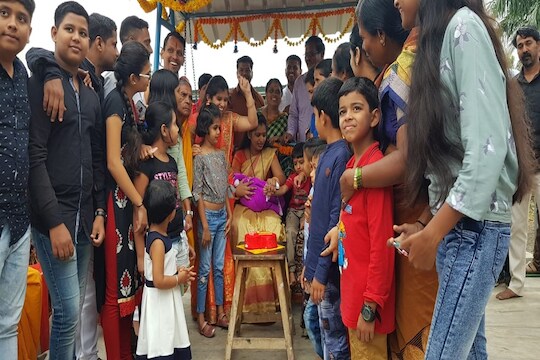 मुलगी झाली हो! कुटुंबात 55 वर्षांनंतर जन्मलेल्या 'ती'चं जल्लोषात केलं स्वागत
