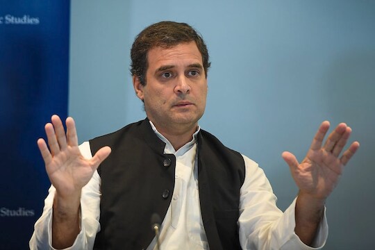 राहुल गांधी आदिवासीच्या मुलांना करणार ‘स्मार्ट’; कोरोना काळात सुरू केली नवी योजना