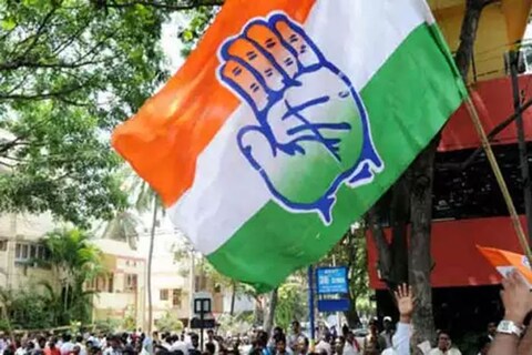 खराब कमगिरीनंतर देखील काँग्रेसच्या गोटात आनंदाचे वातावरण आहे. 