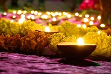 जाणून घ्या या दिवाळीला तुमच्या राशीनुसार कोणत्या वस्तू विकत घ्याव्यात