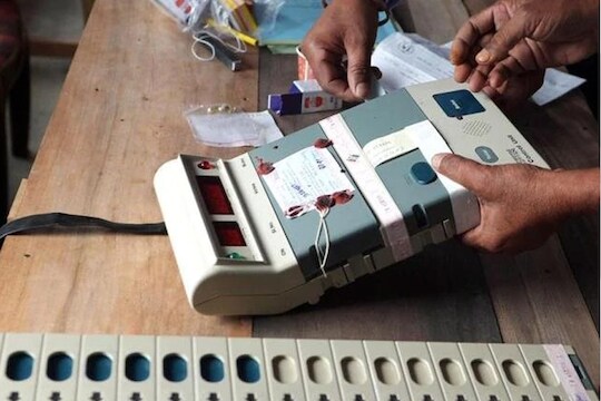 Election Result 2019 Live: मतमोजणीदरम्यान नाशिकमध्ये गोंधळ, मशीन बदलल्याचा काँग्रेसचा आरोप