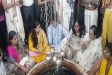 VIDEO : मतदानाआधी पंकजा मुंडेंनी सहकुटुंब घेतलं वैद्यनाथाचं दर्शन