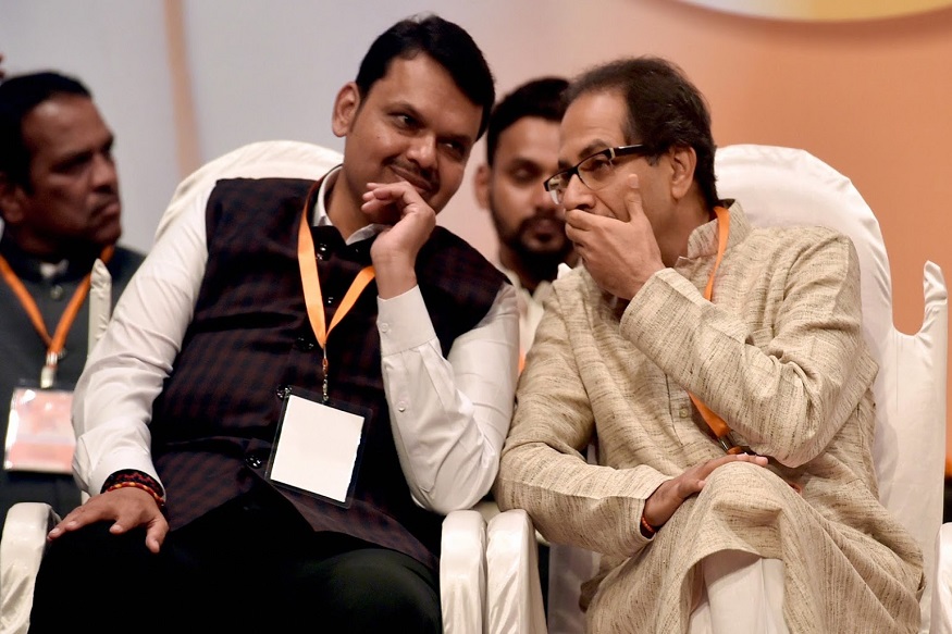 Mumbai: Shiv Sena Chief Uddhav Thackeray and Maharashtra Chief Minister Devendra Fadnavis  at the Foundation Day celebration of Shiv Sena Party, in Mumbai, Wednesday, June 19, 2019. (PTI Photo/Mitesh Bhuvad) (PTI6_19_2019_000215B)