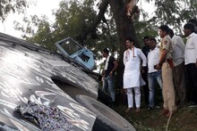 मोदींच्या सभेला गेलेल्या पोलिसांच्या गाडीला अपघात, मदतीला धावून आले धनंजय मुंडे