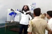 आरपीआय कार्यकर्त्याने EVM वर फेकली शाई, दिल्या 'या' घोषणा