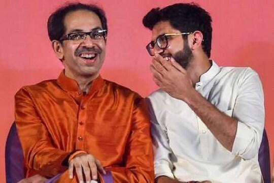 शिवसेनेने भाजपकडे मागितलं मुख्यमंत्रिपद, 50 -50 फॉर्म्युल्याची अट - सूत्रांची माहिती