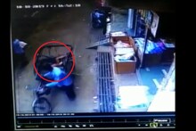35 फूट उंचावरुन खाली पडला चिमुकला आणि... श्वास रोखून ठेवणारा पाहा VIDEO